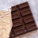 えっ?!チョコがニキビの予防になるの?ニキビの原因はデマだった?!