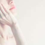 いつもほっぺたにニキビができる原因とは?【上手なニキビ対策】