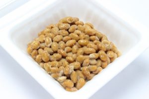ニキビには納豆の美肌効果がスゴイ！ニキビに対策に毎日の納豆習慣